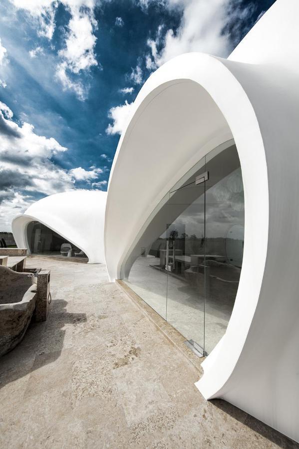 The Cloud Beachfront Villa Tabanan Екстериор снимка