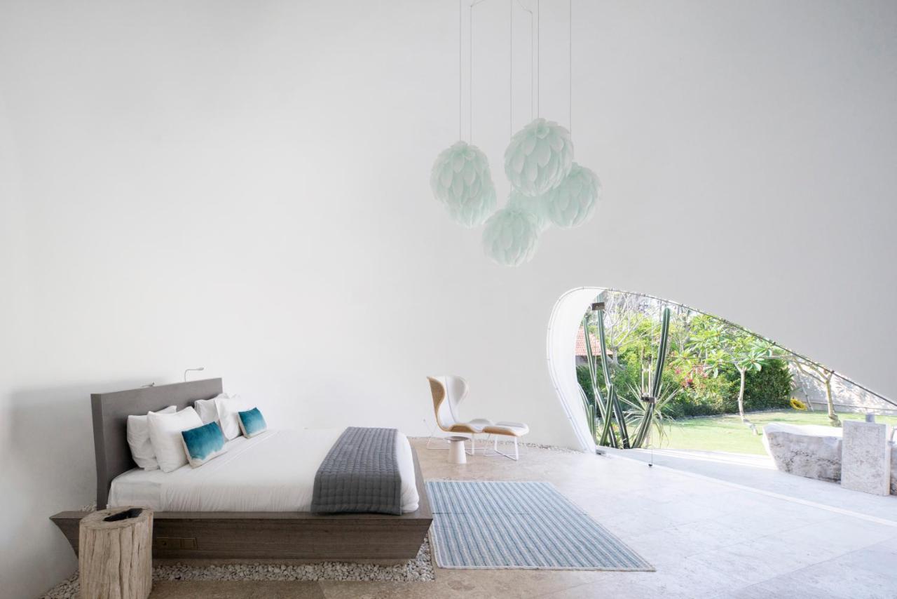 The Cloud Beachfront Villa Tabanan Екстериор снимка